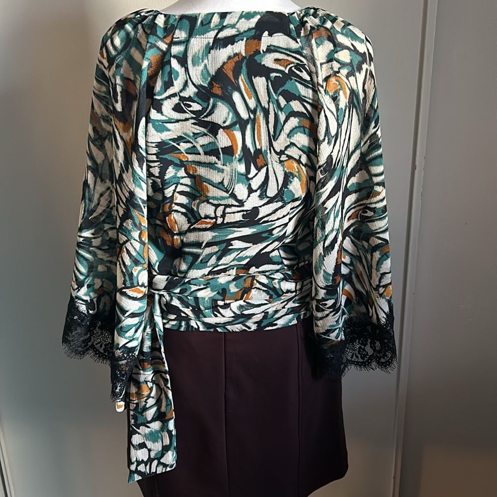 New Anthropologie Lace Trimmed Flutter Sleeve Abstract Chiffon Print Wrap Blouse - Picture 6 of 14